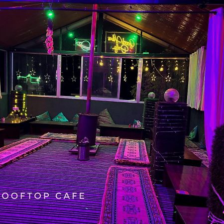 I Love Kasol Hostel & Rooftop Cafe Exterior photo