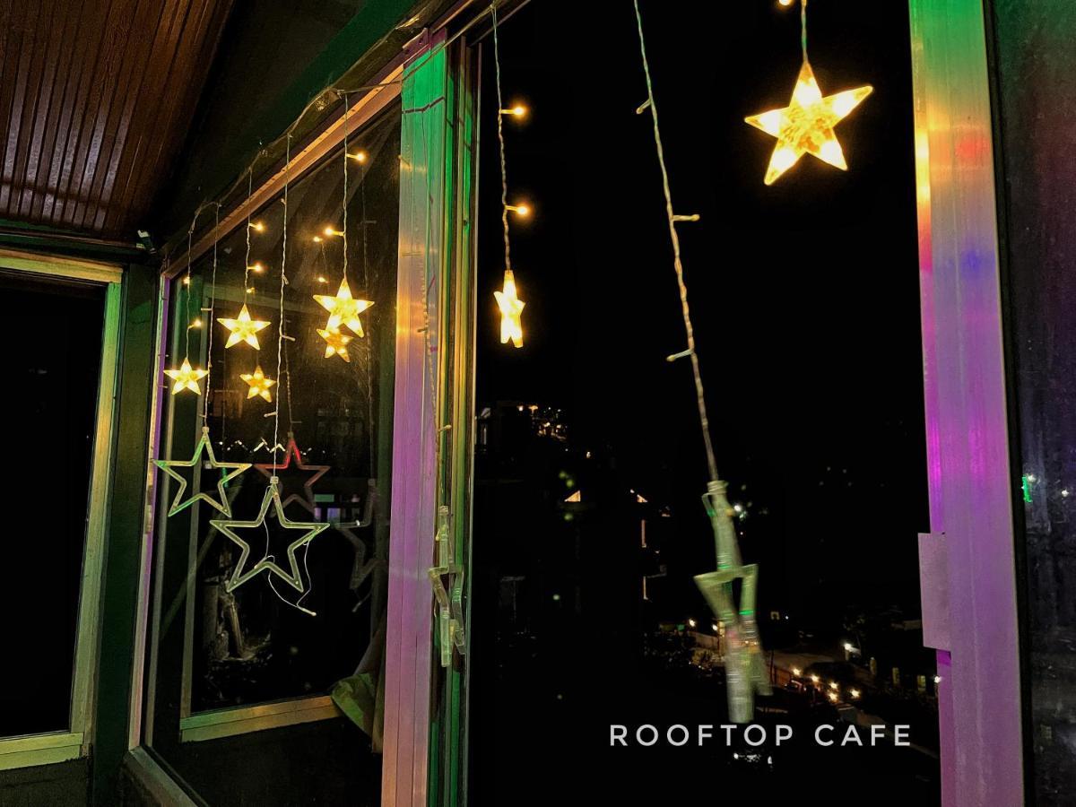 I Love Kasol Hostel & Rooftop Cafe Exterior photo